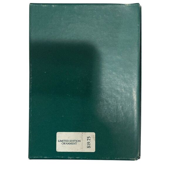 Noelle 1989 Hand-Paint Porcelain Cat Hallmark Keepsake Ornament Collectors Club - Picture 4 of 7